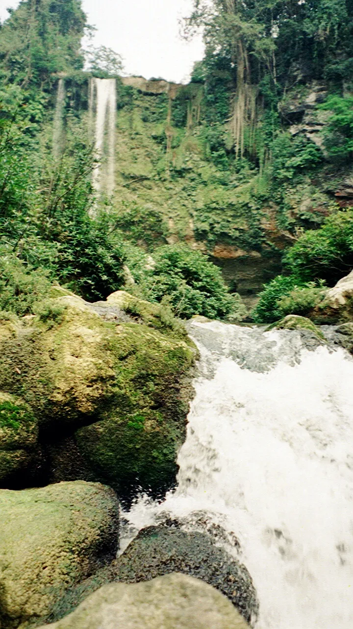 I trekked a little further away from Misol-Ha to see where the river goes