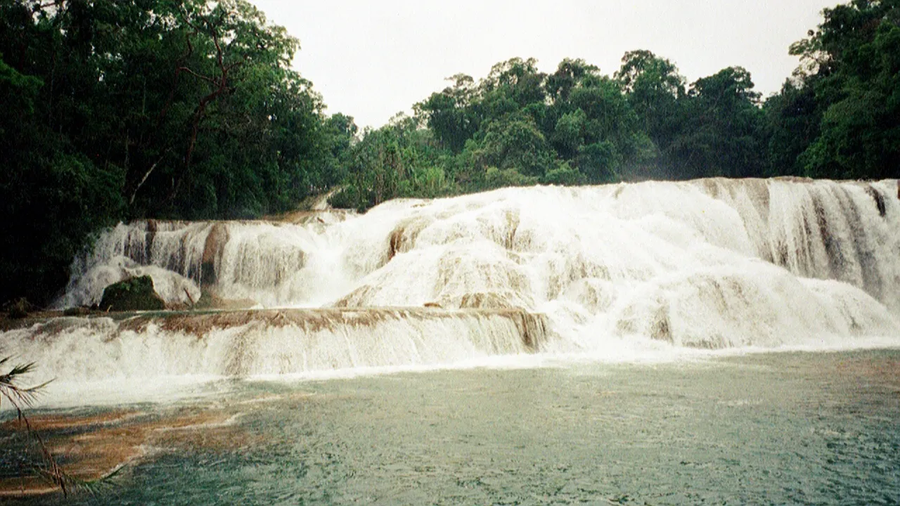 At Agua Azul