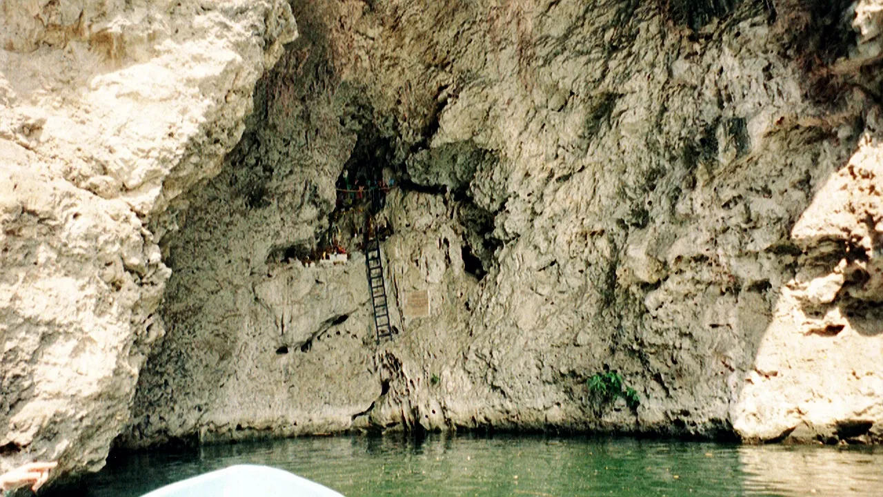 The first missionary statement to God carved inside a cave