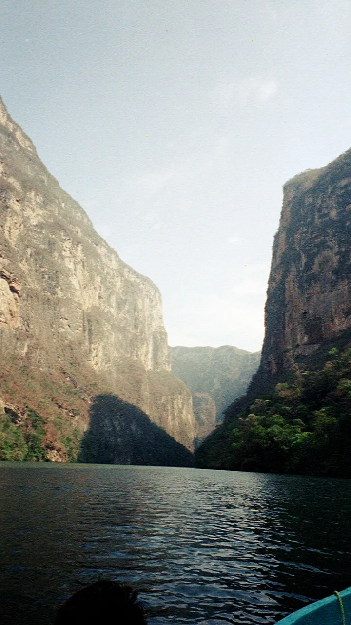 Towering cliffs in the Sumidero Canyon