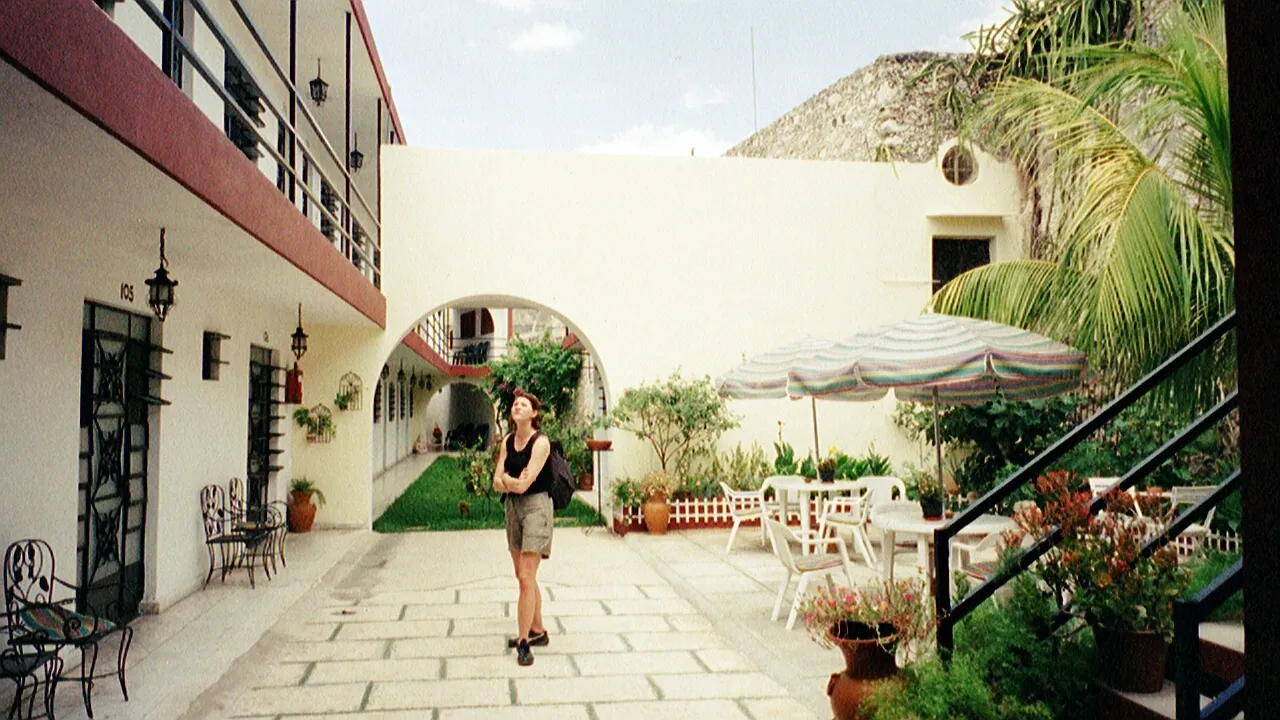 Anna looking up somewhere in the Hotel Mucuy