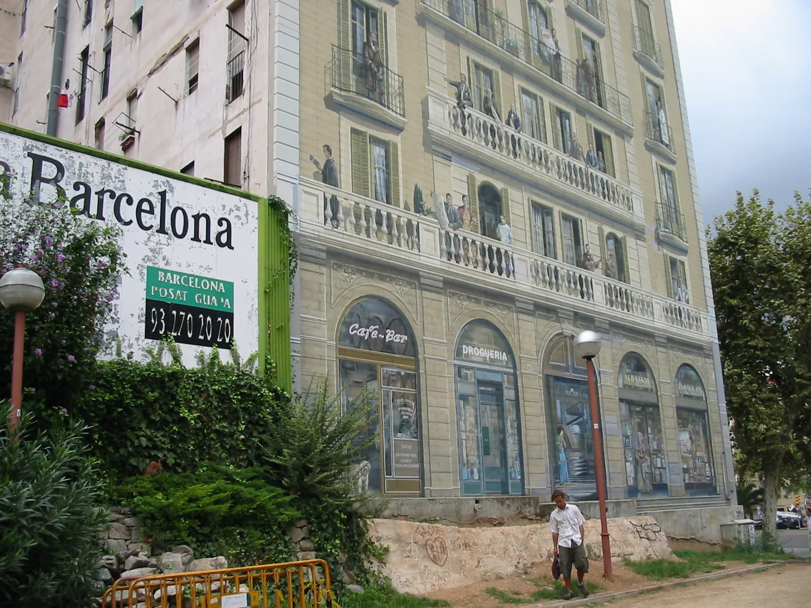 Barcelona trompe l'oeil mural